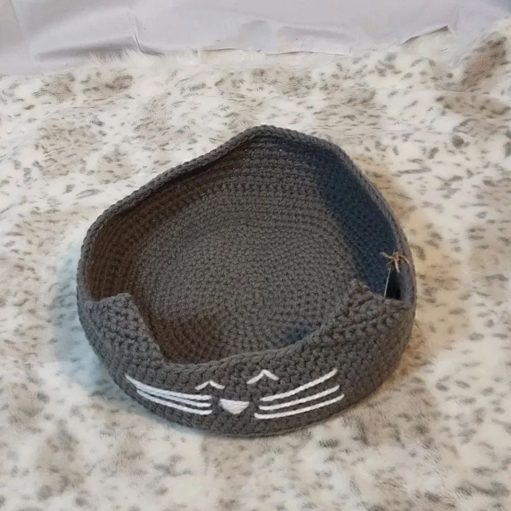 Handmade Kitty Cat Napping Bed - Picture 4 of 4